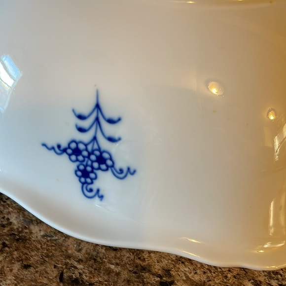 ANTIQUE MEISSEN BOWL  Mid 20th Century hand painted Made in Germany - Picture 6 of 10